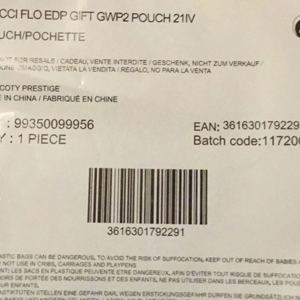 Gucci silky makeup bag/pouch - Picture 8 of 8